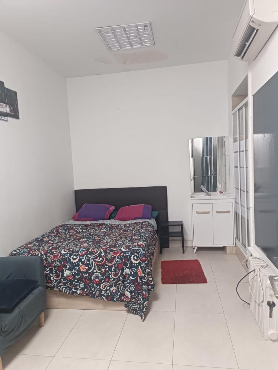 Parsa Residencial House Hotel Madrid Bagian luar foto