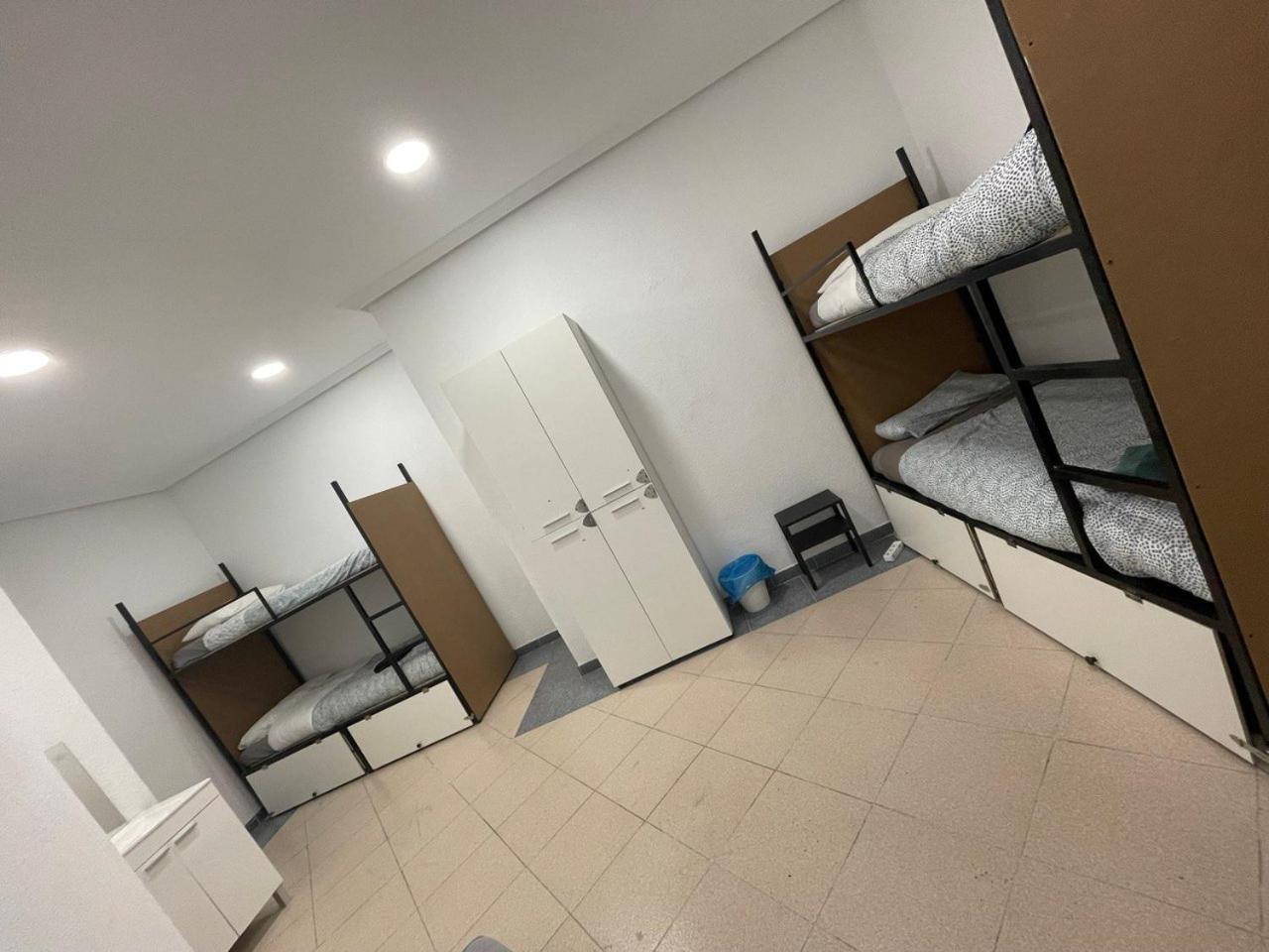 Parsa Residencial House Hotel Madrid Bagian luar foto