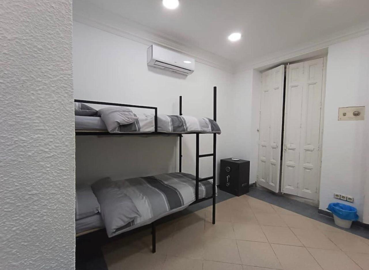 Parsa Residencial House Hotel Madrid Bagian luar foto