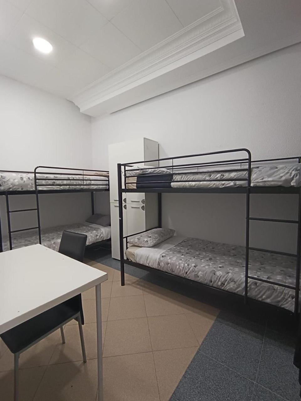 Parsa Residencial House Hotel Madrid Bagian luar foto