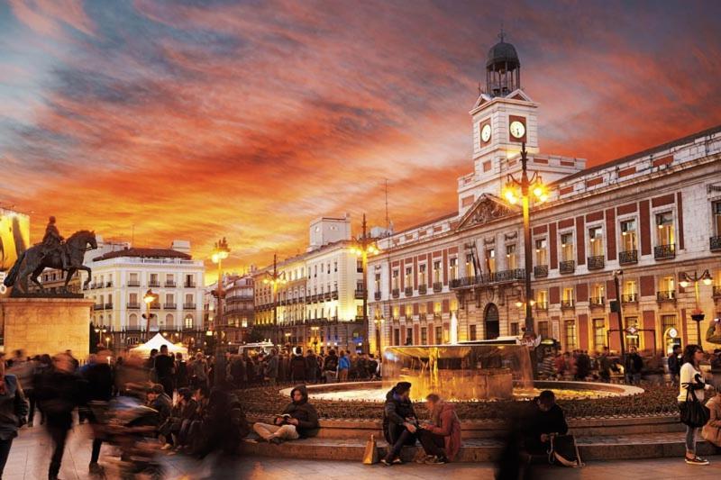 Parsa Residencial House Hotel Madrid Bagian luar foto