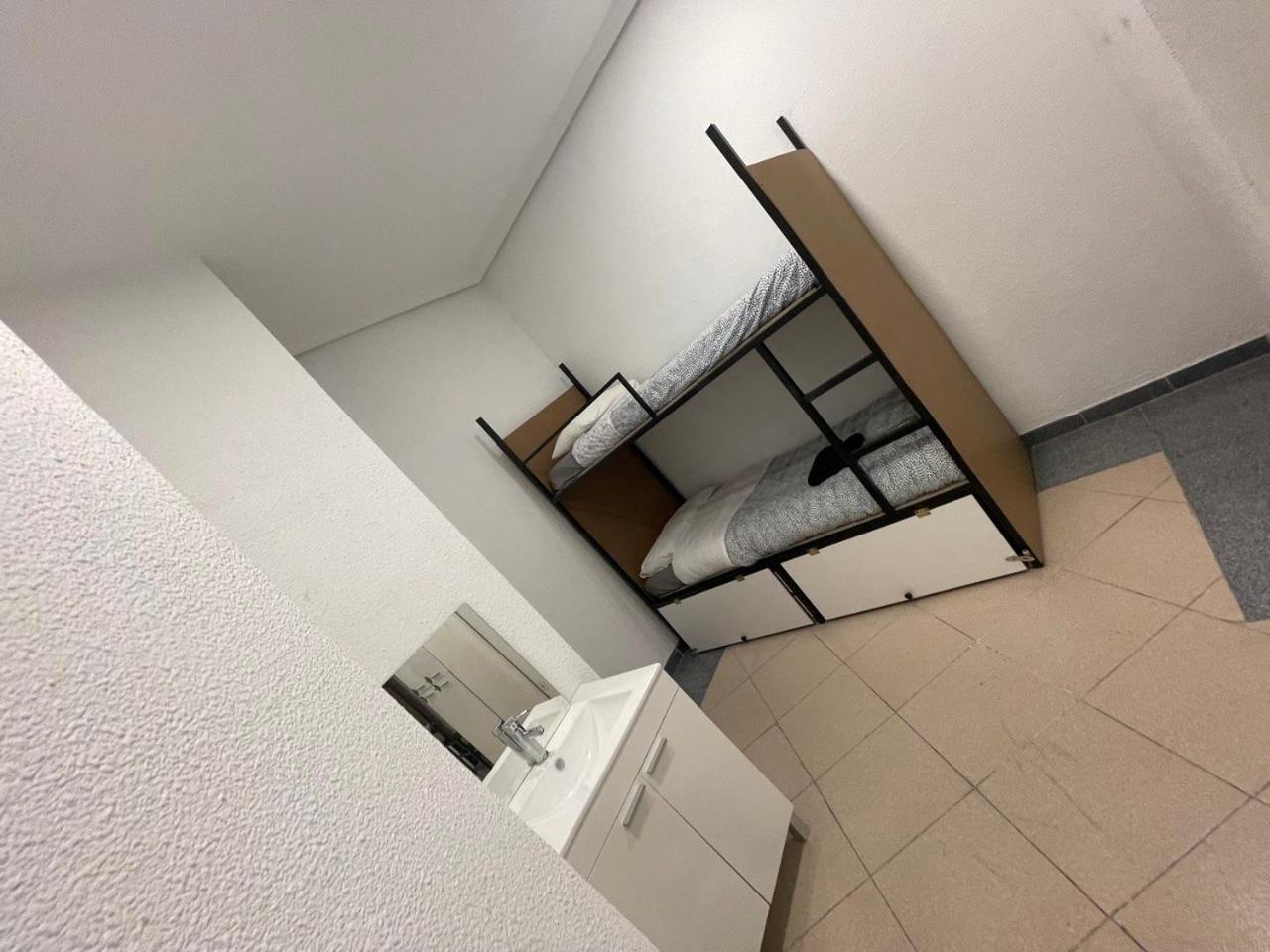 Parsa Residencial House Hotel Madrid Bagian luar foto