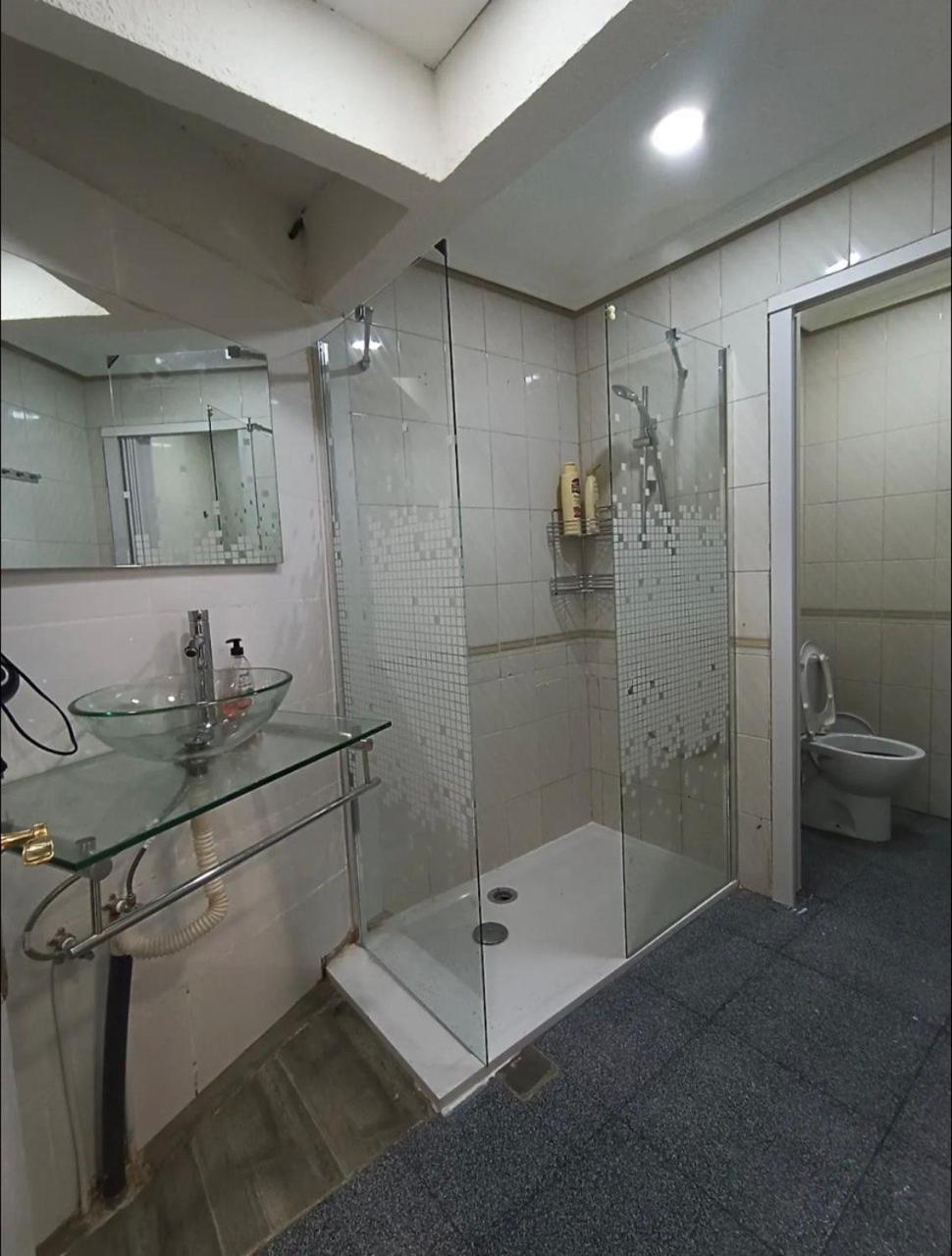 Parsa Residencial House Hotel Madrid Bagian luar foto