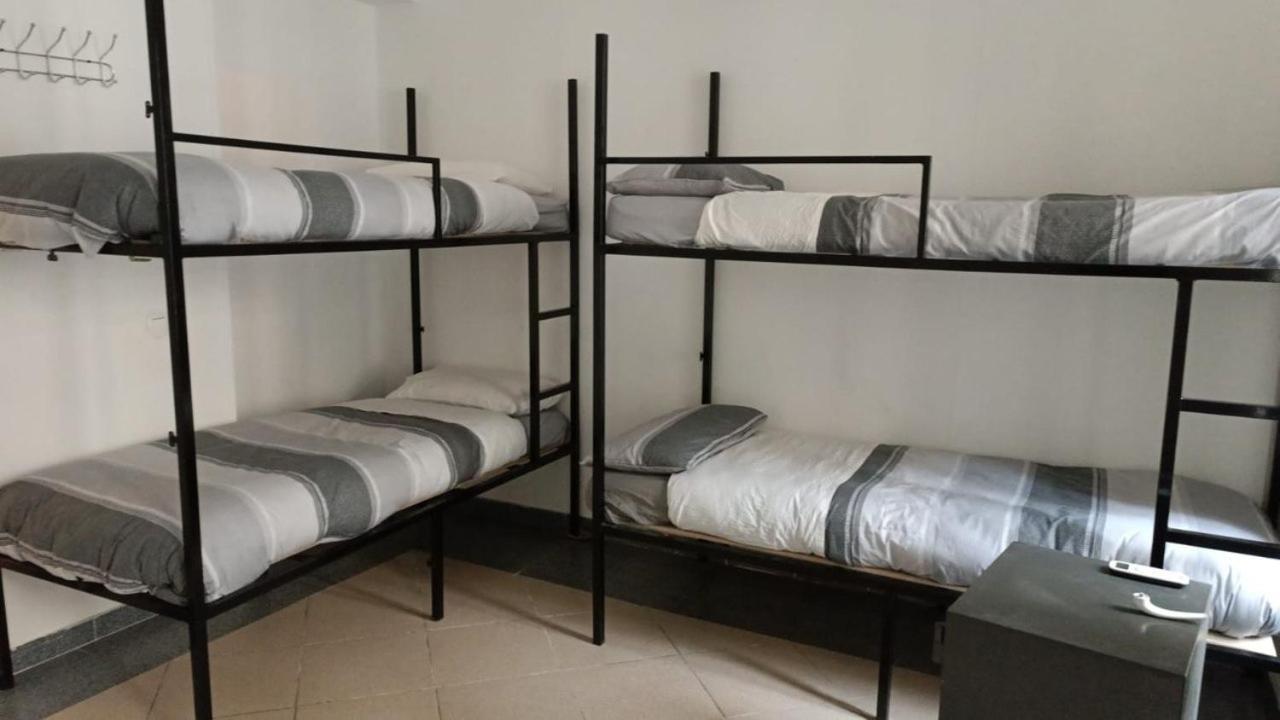 Parsa Residencial House Hotel Madrid Bagian luar foto